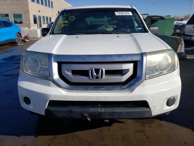 5FNYF4H24BB074766 - 2011 HONDA PILOT LX WHITE photo 5