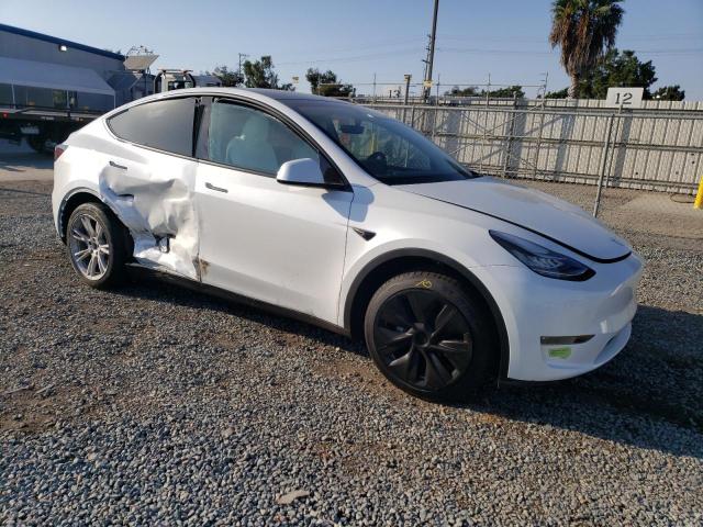 7SAYGDEE6PA089319 - 2023 TESLA MODEL Y WHITE photo 4