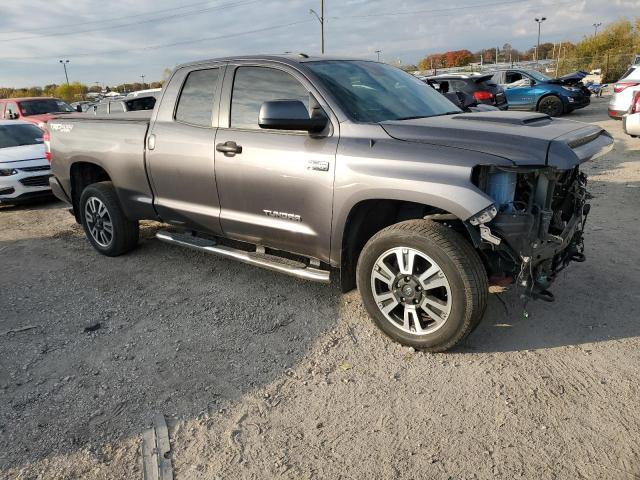 5TFUW5F13JX734072 - 2018 TOYOTA TUNDRA DOUBLE CAB SR/SR5 GRAY photo 4