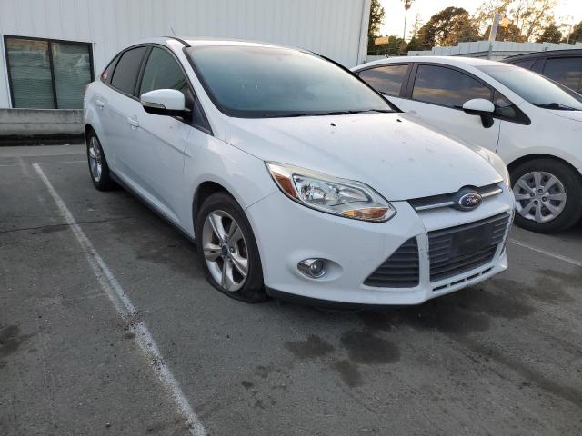 1FADP3F28EL341794 - 2014 FORD FOCUS SE WHITE photo 4