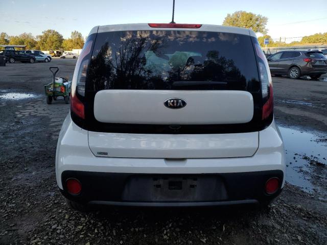 KNDJN2A23K7661730 - 2019 KIA SOUL WHITE photo 6