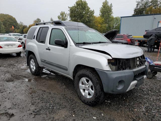 5N1AN0NW5DN811025 - 2013 NISSAN XTERRA X SILVER photo 4