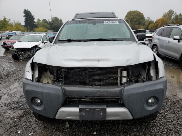 5N1AN0NW5DN811025 - 2013 NISSAN XTERRA X SILVER photo 5