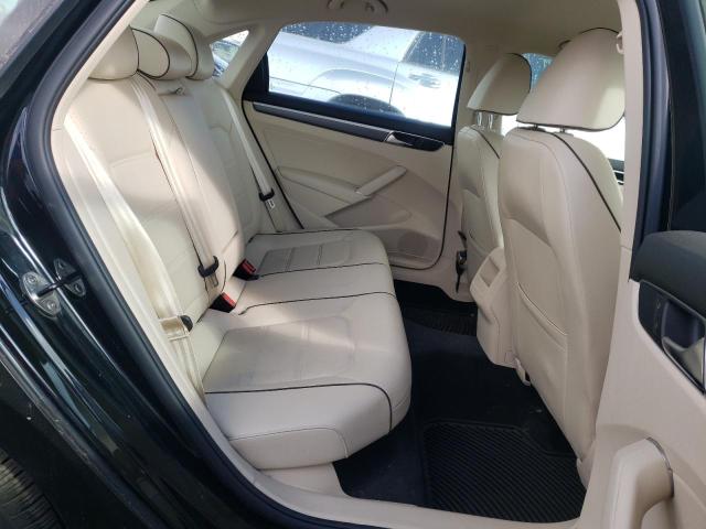 1VWDT7A38HC084053 - 2017 VOLKSWAGEN PASSAT R-LINE Schwarz Foto 10