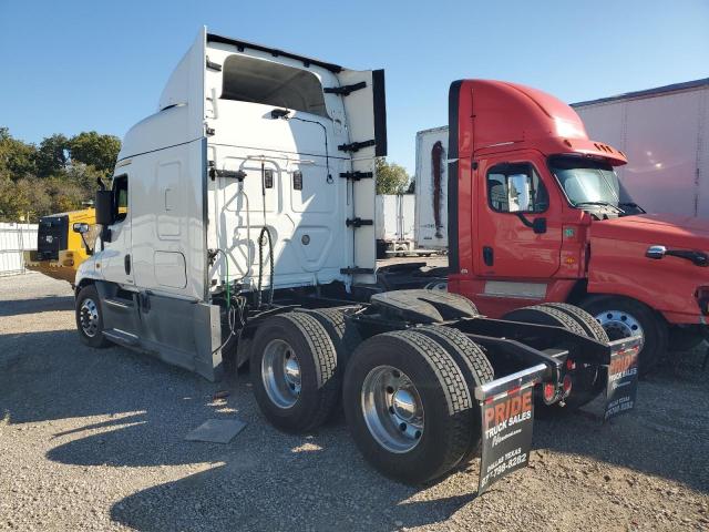 3AKJGLD51FSGK0032 - 2015 FREIGHTLINER CASCADIA 1 WHITE photo 3