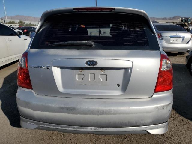 KNAFE162565206580 - 2006 KIA SPECTRA5 SILVER photo 6