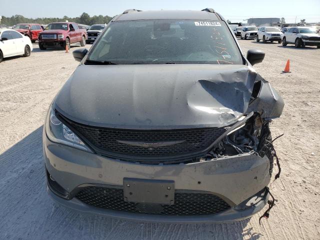 2C4RC1EG7LR287020 - 2020 CHRYSLER PACIFICA TOURING L PLUS GRAY photo 5