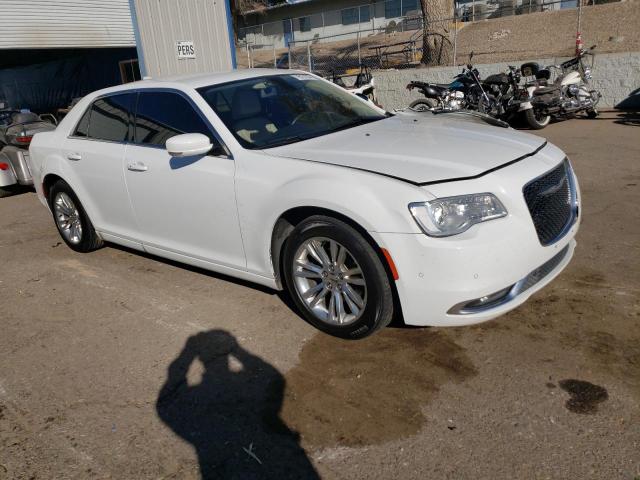 2C3CCAAG5HH647365 - 2017 CHRYSLER 300 LIMITED WHITE photo 4