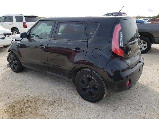 KNDJN2A21J7590770 - 2018 KIA SOUL BLACK photo 2