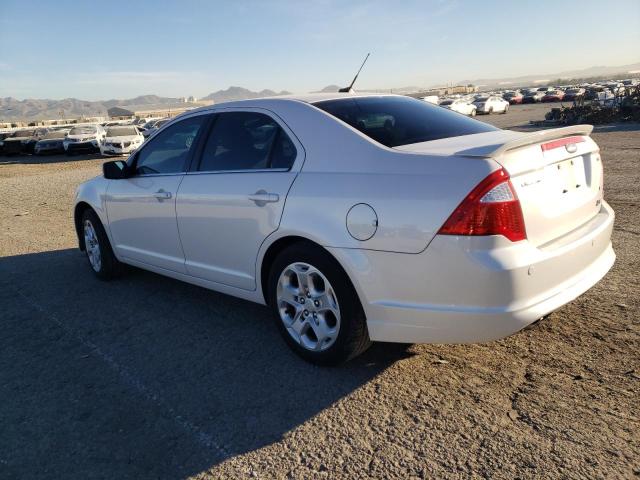 3FAHP0HG5AR335309 - 2010 FORD FUSION SE WHITE photo 2