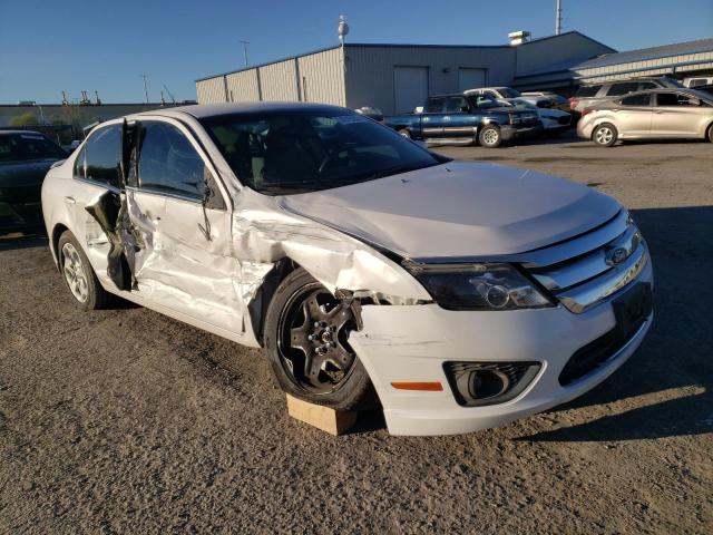 3FAHP0HG5AR335309 - 2010 FORD FUSION SE WHITE photo 4