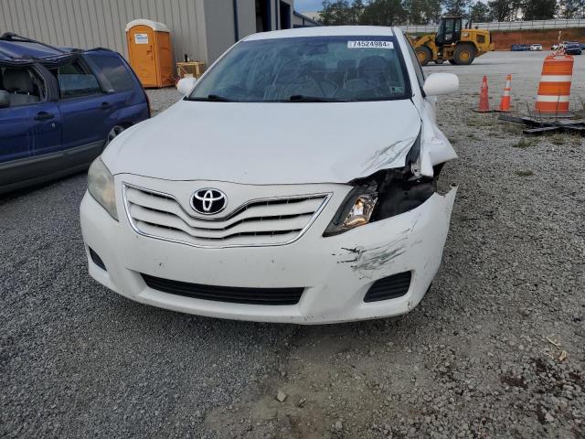 4T4BF3EKXAR054145 - 2010 TOYOTA CAMRY BASE WHITE photo 5