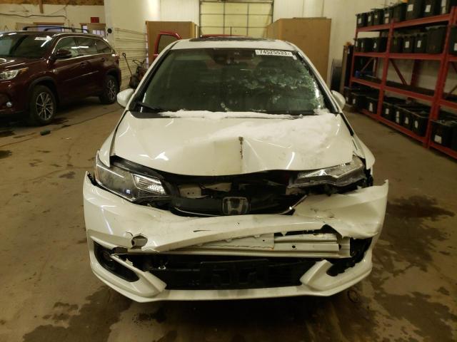 3HGGK5H85KM702767 - 2019 HONDA FIT EX WHITE photo 5