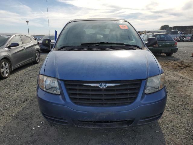 1A4GJ45RX7B246735 - 2007 CHRYSLER TOWN & COU LX BLUE photo 5