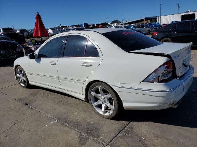 WDBRF52H17F855656 - 2007 MERCEDES-BENZ C230 230 WHITE photo 2