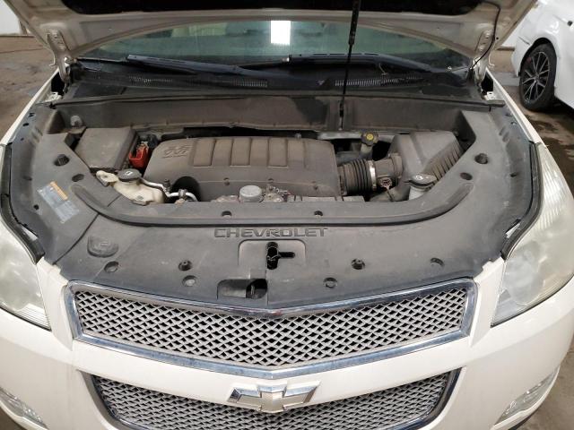 1GNKRLED2BJ114632 - 2011 CHEVROLET TRAVERSE LTZ WHITE photo 11