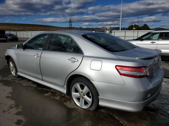 4T1BF3EK0BU223424 - 2011 TOYOTA CAMRY BASE SILVER photo 2