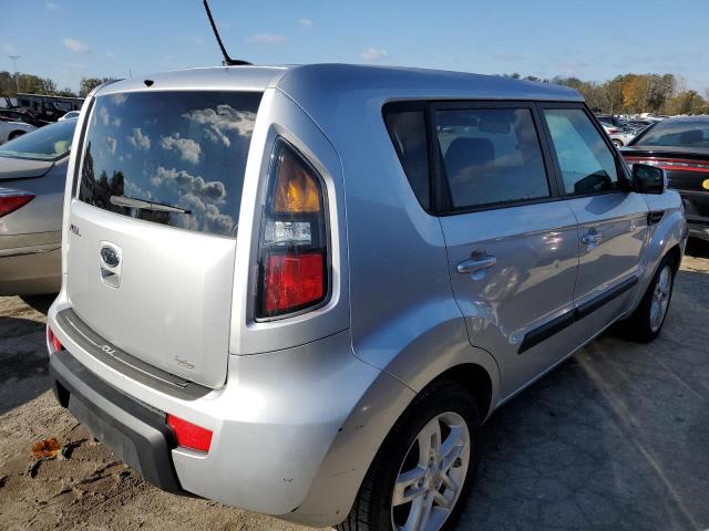 KNDJT2A26B7312602 - 2011 KIA SOUL + SILVER photo 3