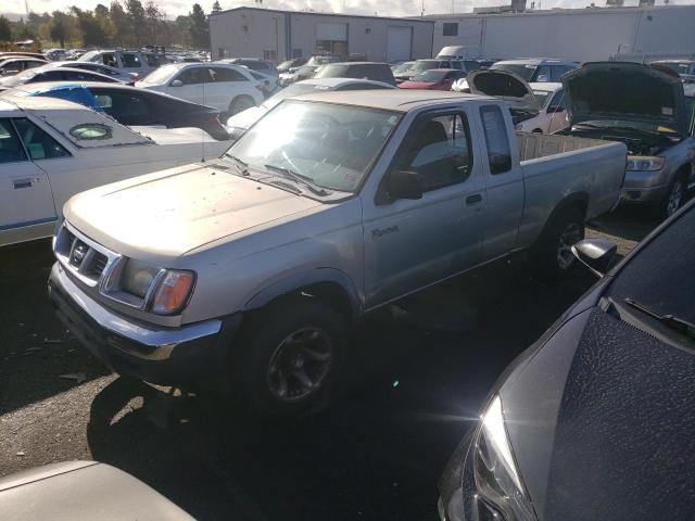 1N6DD26S7WC373390 - 1998 NISSAN FRONTIER KING CAB XE SILVER photo 1