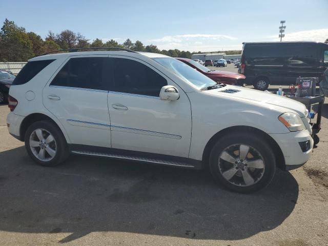 4JGBB8GB8AA603682 - 2010 MERCEDES-BENZ ML 350 4MATIC WHITE photo 4