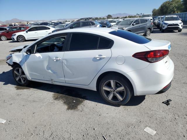 3KPFL4A71JE261411 - 2018 KIA FORTE LX WHITE photo 2