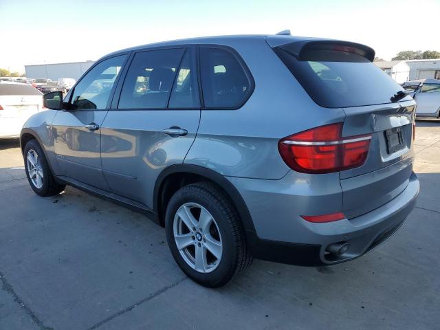 5UXZW0C54BL655789 - 2011 BMW X5 XDRIVE35D GRAY photo 2