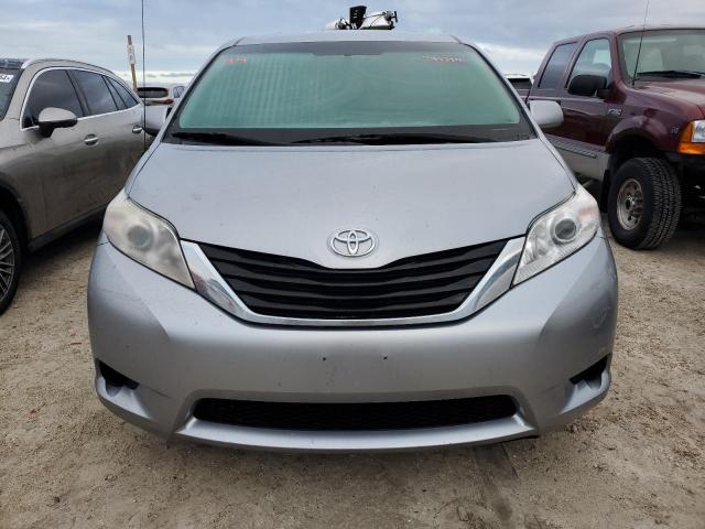 5TDKK3DC8CS277540 - 2012 TOYOTA SIENNA LE SILVER photo 5