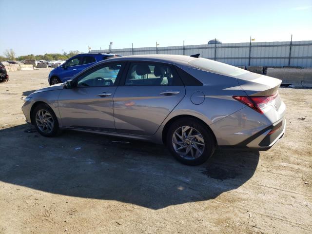 KMHLM4DG1RU712843 - 2024 HYUNDAI ELANTRA SEL GRAY photo 2