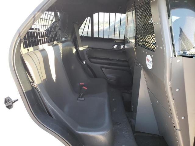 1FM5K8AR2JGA99971 - 2018 FORD EXPLORER POLICE INTERCEPTOR WHITE photo 11