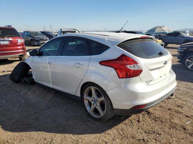 1FAHP3N22CL222543 - 2012 FORD FOCUS TITANIUM WHITE photo 2