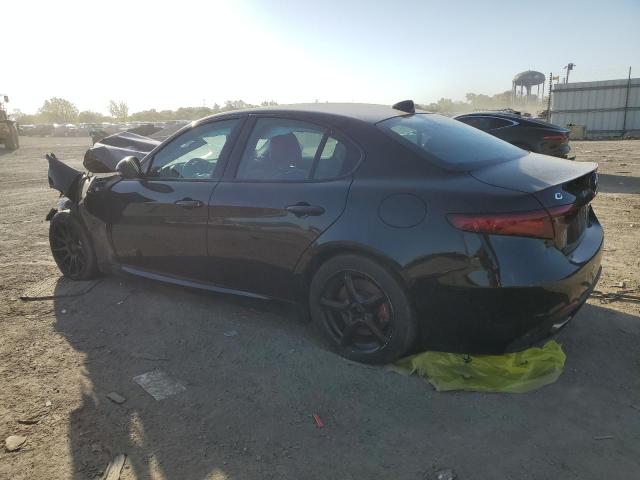 ZARFAEDN8J7583748 - 2018 ALFA ROMEO GIULIA Q4 შავი ფოტო 2