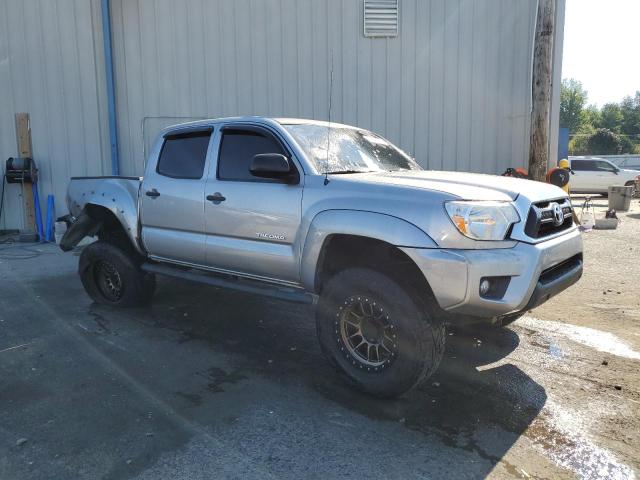 5TFJU4GNXFX077959 - 2015 TOYOTA TACOMA DOUBLE CAB PRERUNNER SILVER photo 4