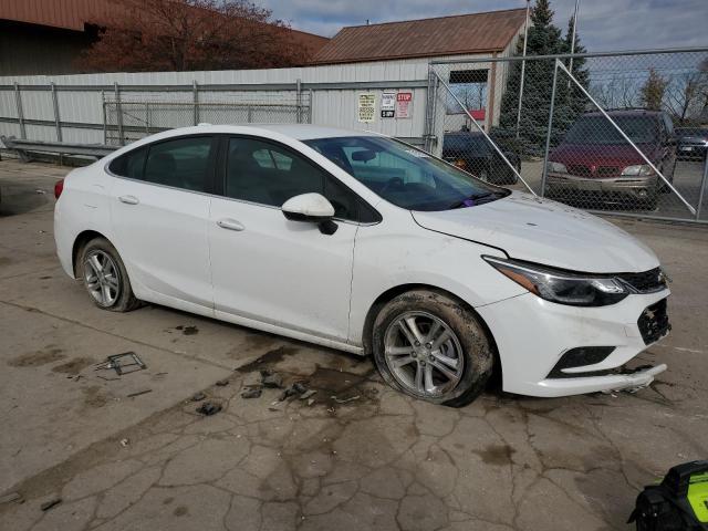 1G1BE5SM4J7131960 - 2018 CHEVROLET CRUZE LT WHITE photo 4