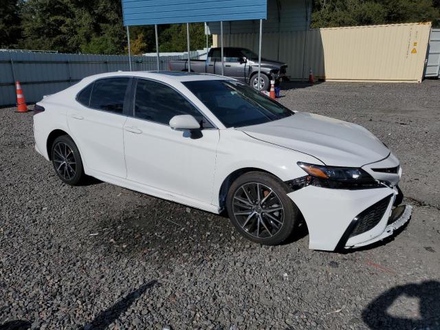 4T1S11AK1PU097204 - 2023 TOYOTA CAMRY SE NIGHT SHADE WHITE photo 4