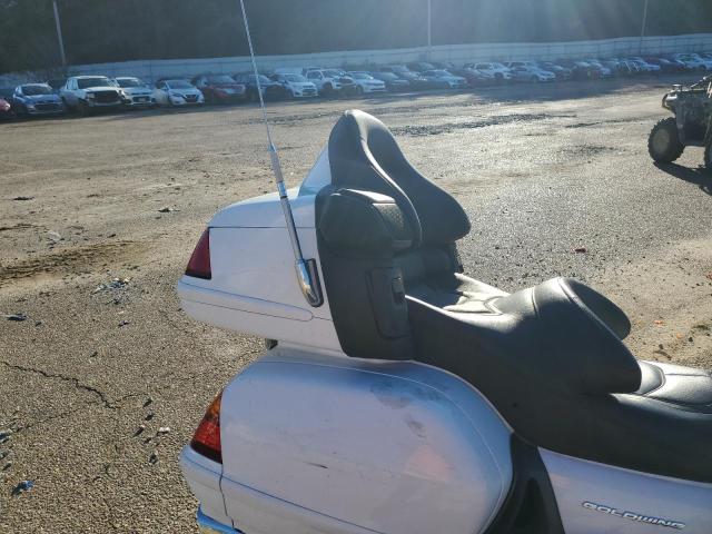 1HFSC47035A402129 - 2005 HONDA GL1800 WHITE photo 6