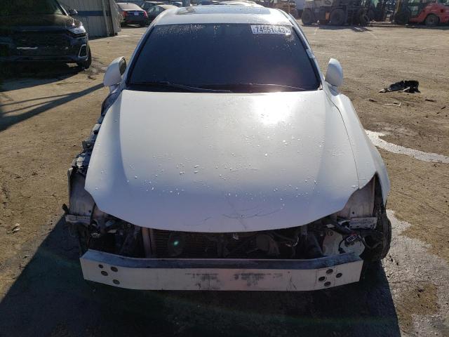 JTHBF5C28A5120780 - 2010 LEXUS IS 250 WHITE photo 5