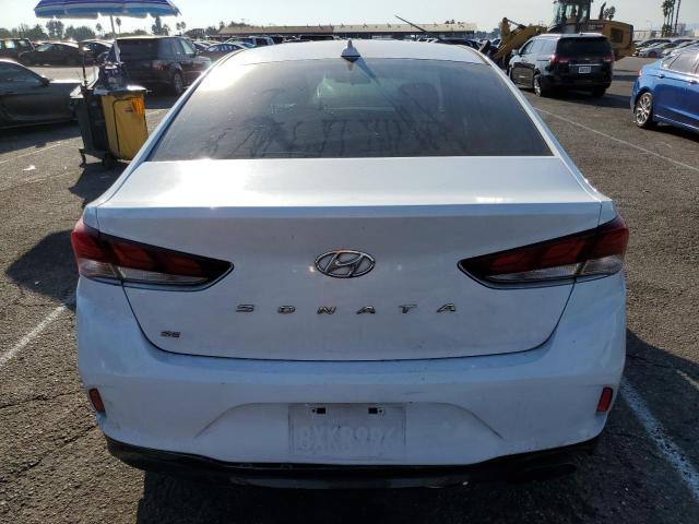 5NPE24AF2KH816112 - 2019 HYUNDAI SONATA SE WHITE photo 6