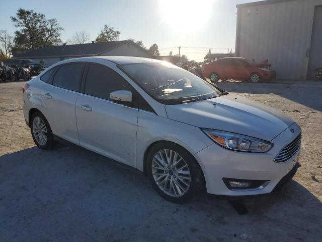 1FADP3J20FL384924 - 2015 FORD FOCUS TITANIUM WHITE photo 4