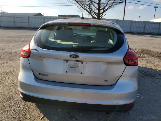 1FADP3K2XHL225023 - 2017 FORD FOCUS SE SILVER photo 6