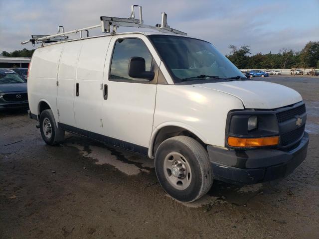 1GCWGFCF2F1168735 - 2015 CHEVROLET EXPRESS G2 WHITE photo 4