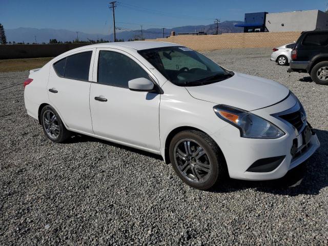 3N1CN7AP3HL843596 - 2017 NISSAN VERSA S WHITE photo 4