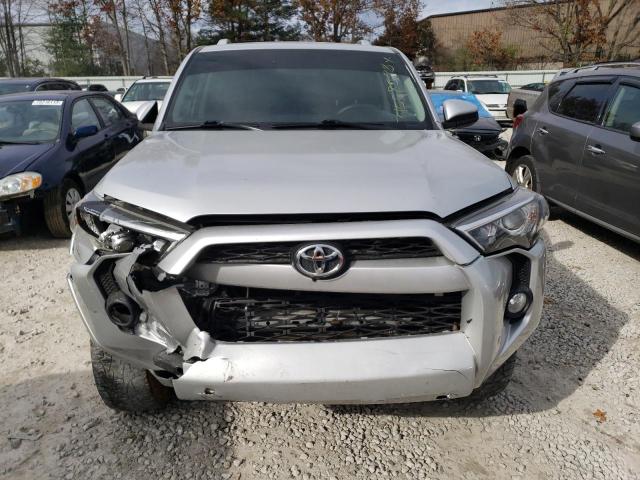 JTEBU5JR2J5550629 - 2018 TOYOTA 4RUNNER SR5/SR5 PREMIUM 银色 照片 5