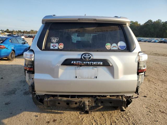 JTEPU5JR9P6100601 - 2023 TOYOTA 4RUNNER SE SILVER photo 6