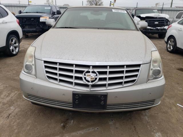 1G6KD57Y78U154542 - 2008 CADILLAC DTS SILVER photo 5