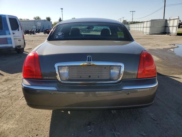 1LNHM81W14Y614647 - 2004 LINCOLN TOWN CAR EXECUTIVE GRAY photo 6