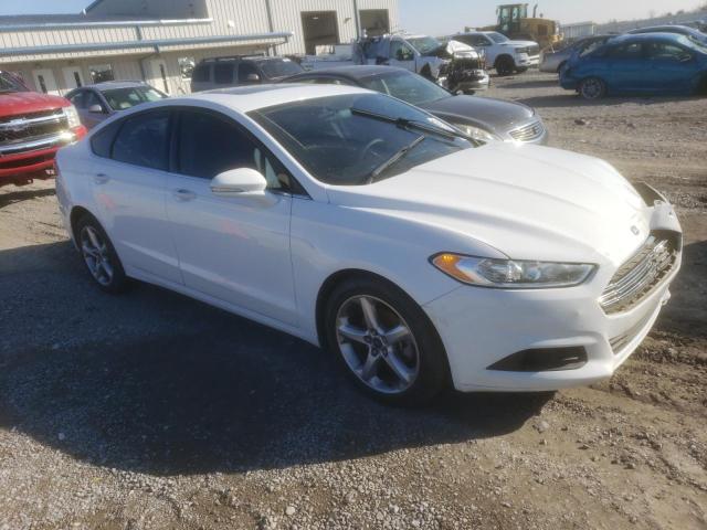 3FA6P0H79GR142113 - 2016 FORD FUSION SE WHITE photo 4