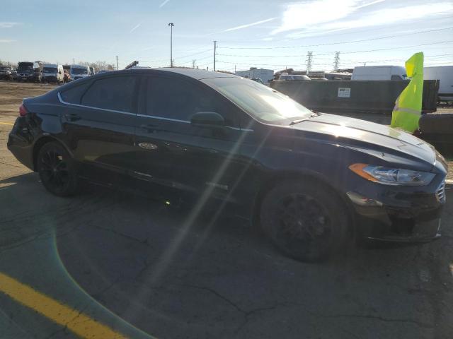 3FA6P0LU5KR131681 - 2019 FORD FUSION SE BLACK photo 4