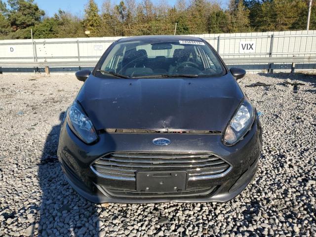 3FADP4BJ7JM145292 - 2018 FORD FIESTA SE GRAY photo 5