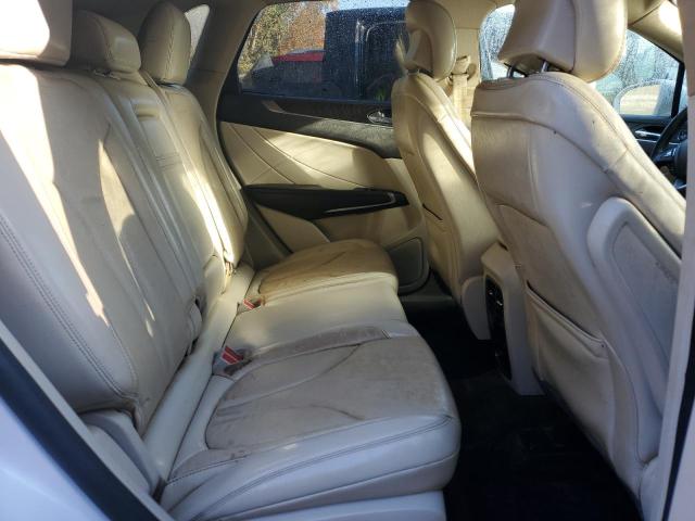 5LMCJ3C94KUL39533 - 2019 LINCOLN MKC RESERVE თეთრი ფოტო 11