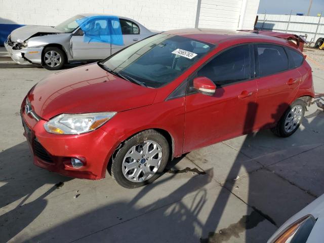 1FAHP3K25CL284006 - 2012 FORD FOCUS SE RED photo 1